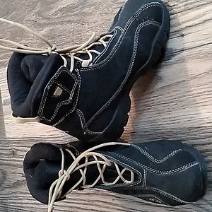 Salomon Gore Tex black hiking boots size 1
